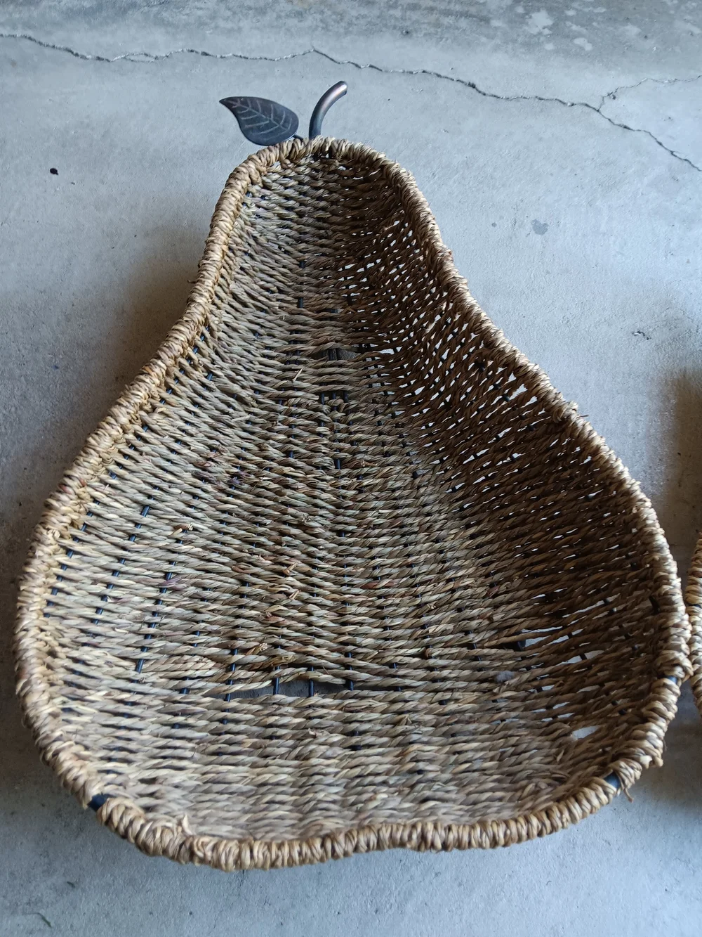 Vintage Harvest Chestnut Seagrass Pear Woven Basket Set of 2